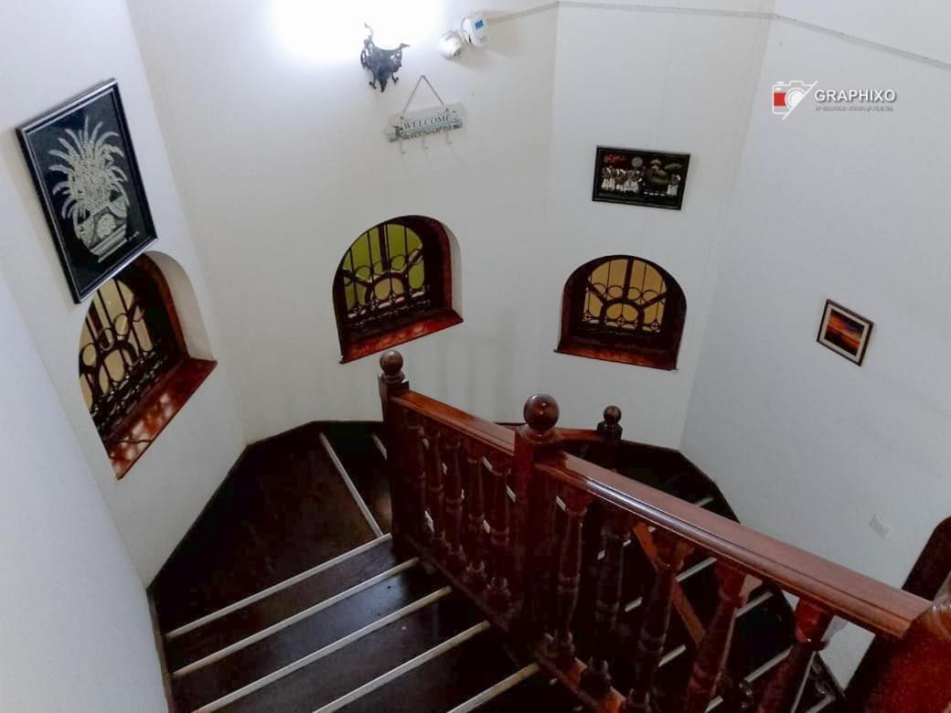 Ceylon Travel And Stay Lodge Battaramulla Exterior foto